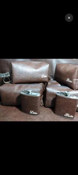 Kit Padrinho Necessaire Box m e Cantil Couro Pu