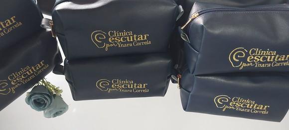 Necessaire Corporativa com Um Bordados