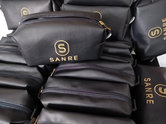 Necessaire em Couro com Logo Bordado Corporativo