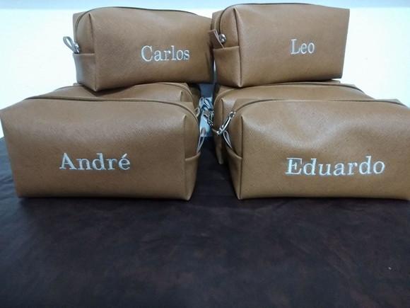 Necessaire em couro cacau