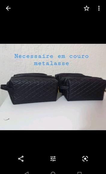 Nécessaire em couro metalasse