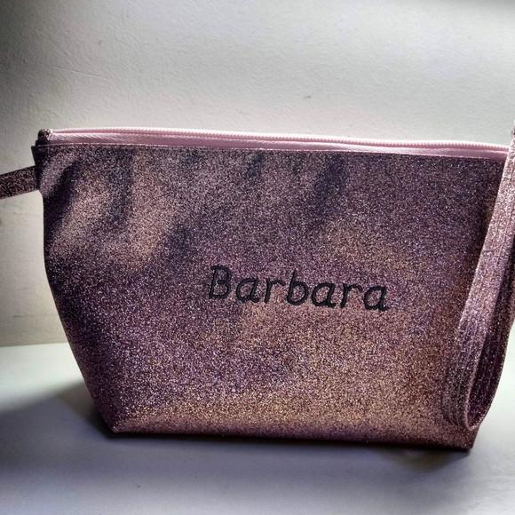 Necessaire em couro personalizada