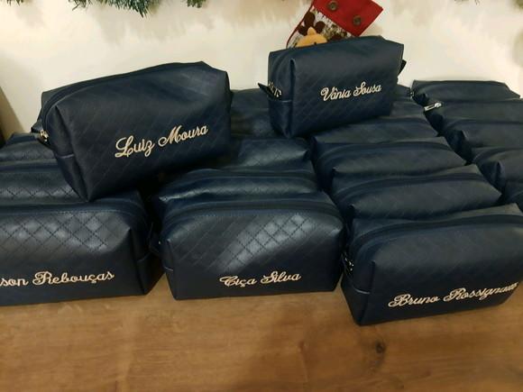 Necessaire em couro personalizada