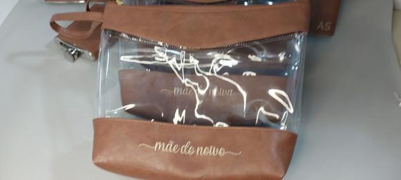 Necessaire em Couro Personalizada