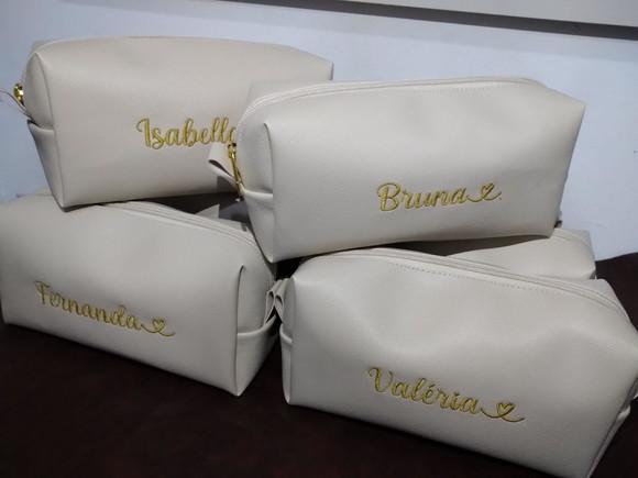 Necessaire em Couro Personalizada m