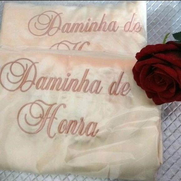 Robe infantil bordado