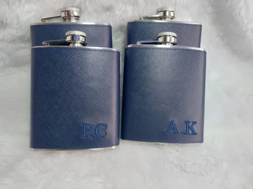 5 Cantil em Couro Azul Marinho