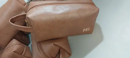 5 Necessaire em Couro Personalizada