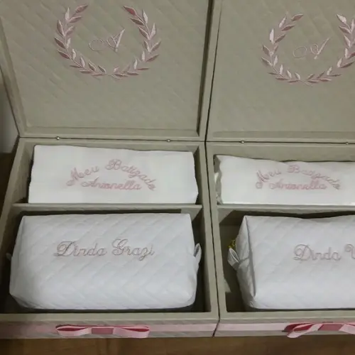 Caixa personalizada para padrinhos