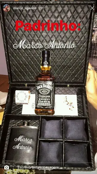 Caixa personalizada para padrinhos
