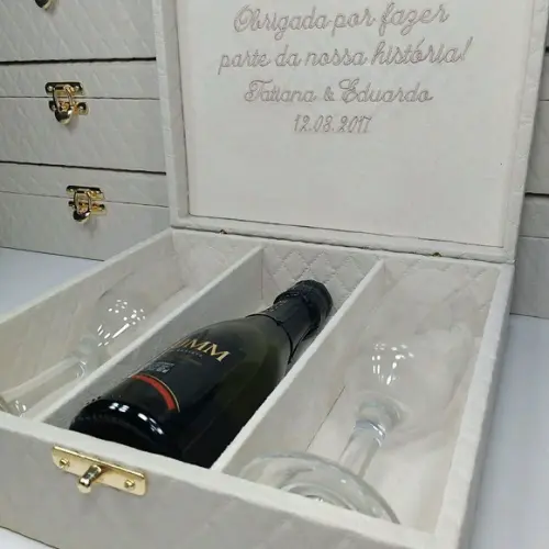 Caixa personalizada para padrinhos