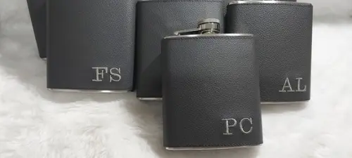 Cantil em Couro Liso Personalizado
