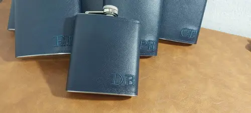 Cantil em Couro Personalizado
