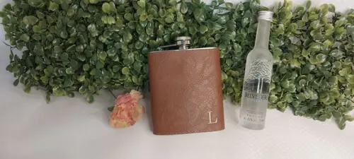 Cantil Personalizado em Couro