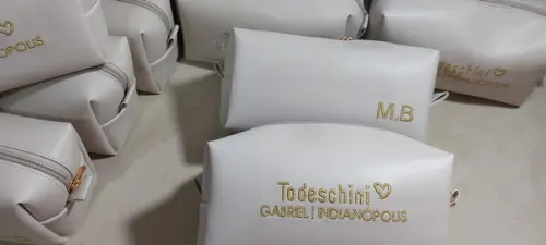 Necessaire Corporativa com Um Bordado