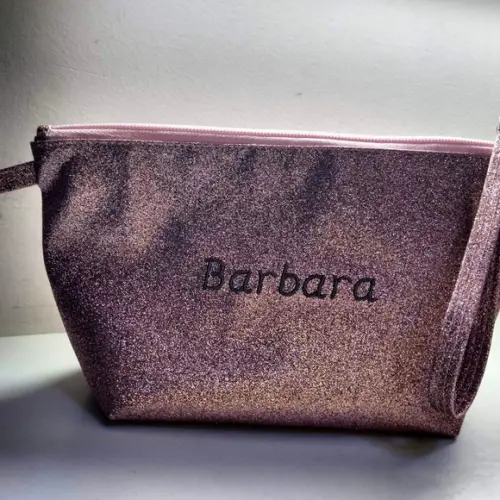 Necessaire em couro personalizada