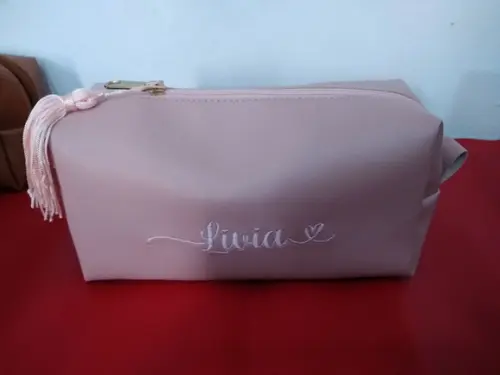 Necessaire em couro personalizada