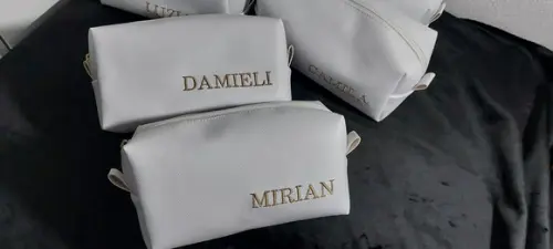 Necessaire em Couro Personalizada