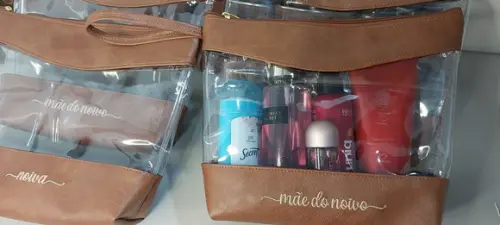 Necessaire em Couro Personalizada