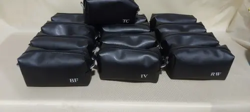 Necessaire Madrinha em Couro Ecológico.