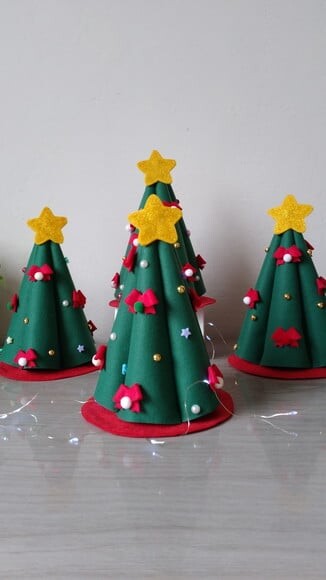 Árvore de Natal de Mesa - 23cm