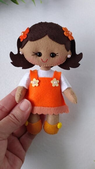 Boneca Mascote - Maio Laranja - 14cm