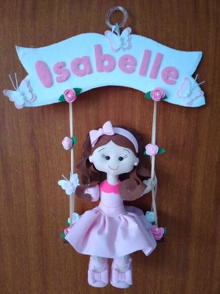 Enfeite de Porta Maternidade Menina Balanço