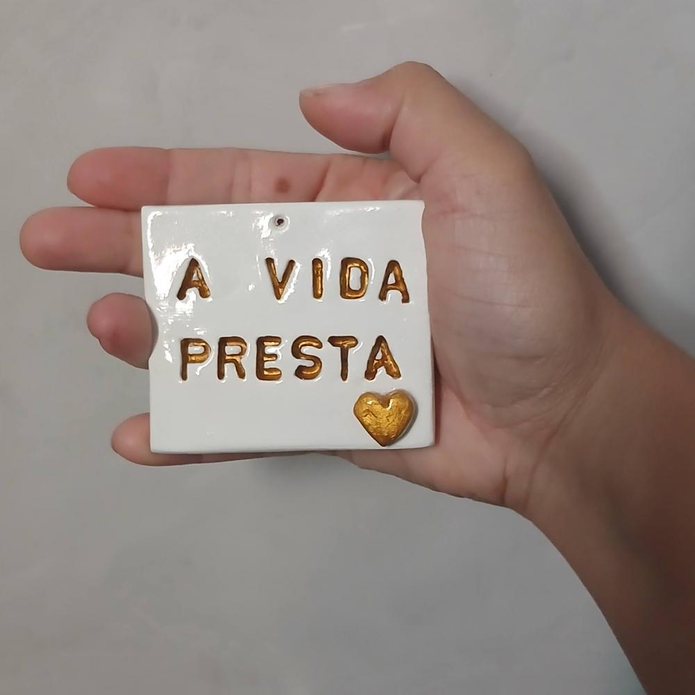 Ímã de Geladeira Decorativo em Cerâmica Artesanal