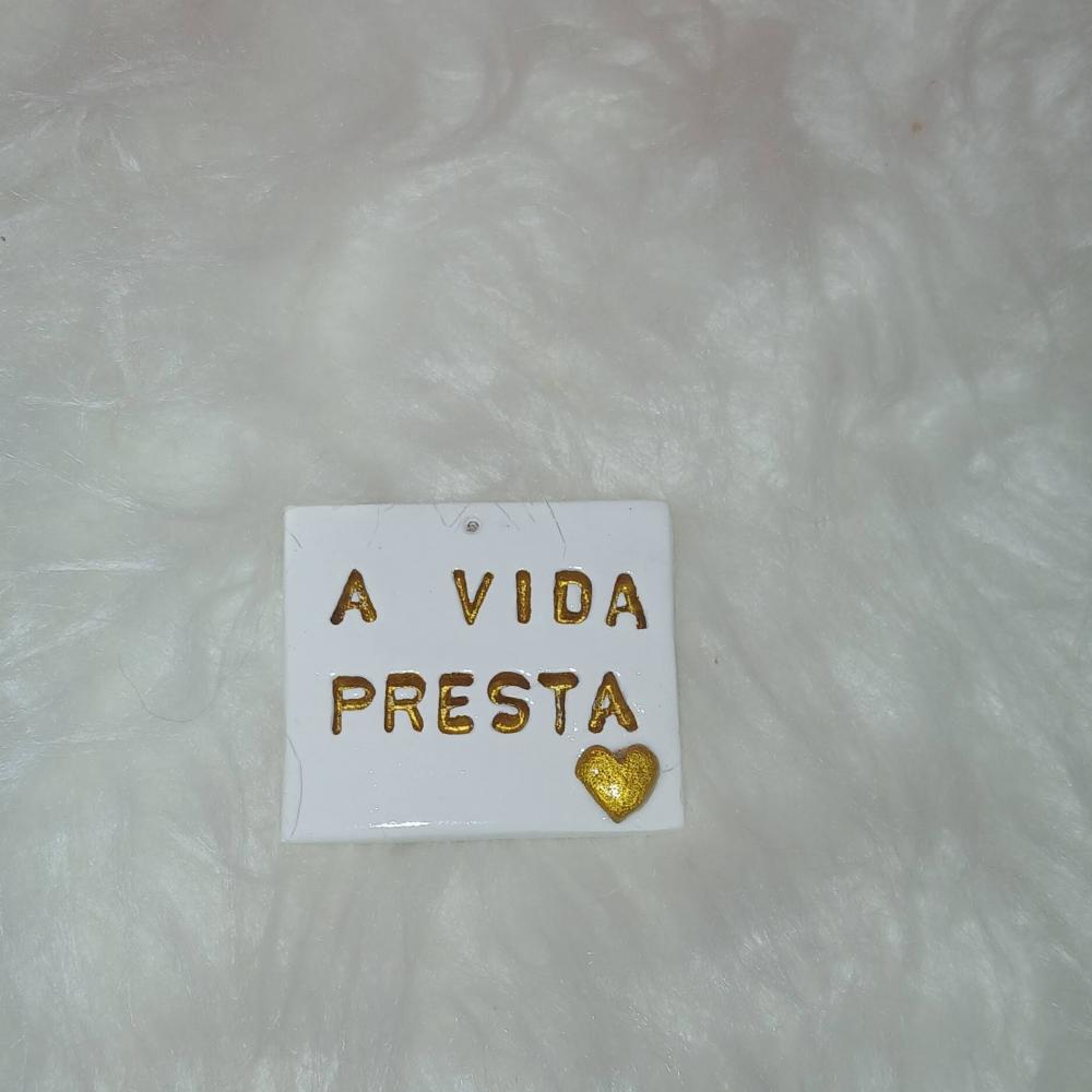 Ímã de Geladeira Decorativo em Cerâmica Artesanal
