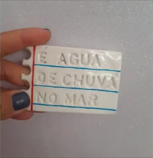 🌊 Ímã/placa decorativa “É água de chuva no mar” – Ce