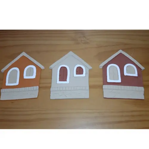 Kit 3 Casinhas Decorativas em Cerâmica Fria Artesanal – Decora