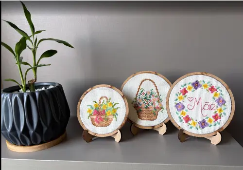 🌸 Trio de bastidores Bordados em Ponto Cruz 10cm 🧵✨