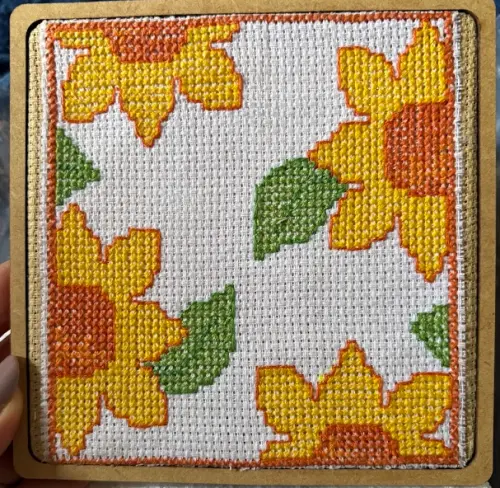Girassóis em Ponto Cruz 🌻 | Bastidor Quadro 12 cm Decorativo Artesanal