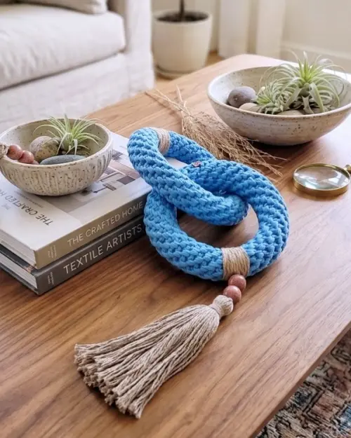Colar de Mesa Decorativo em Crochê comFio de Malha