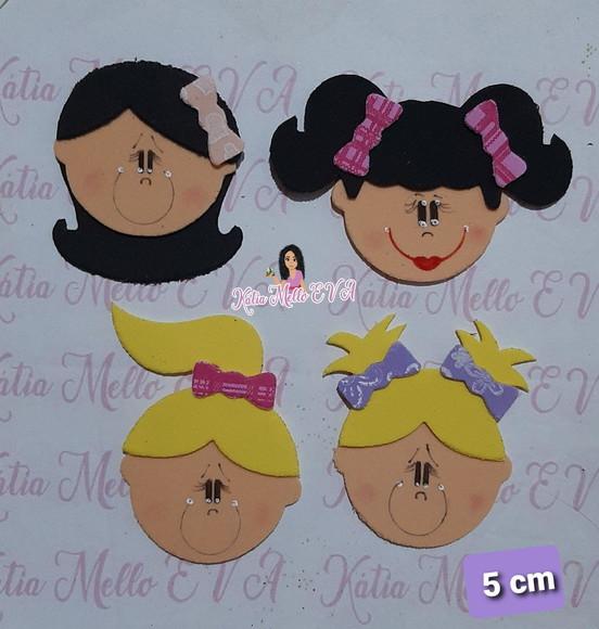 Boneca em eva