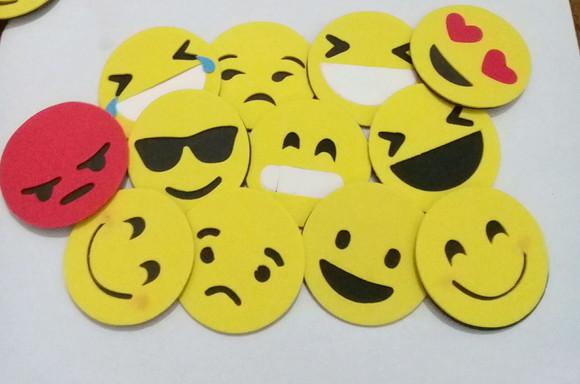 emoji em eva 6 cm