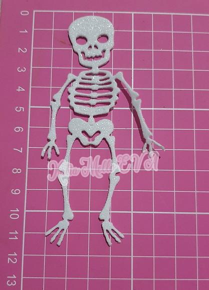 Esqueleto em eva 11 cm