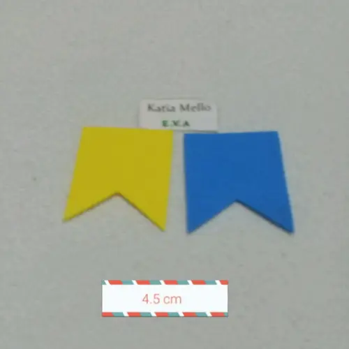 Bandeirinhas em eva 4.5 cm