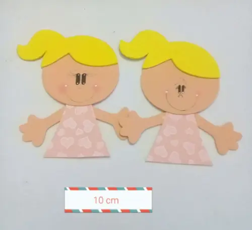 Boneca em eva