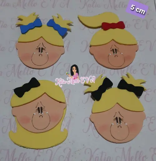 Boneca em eva