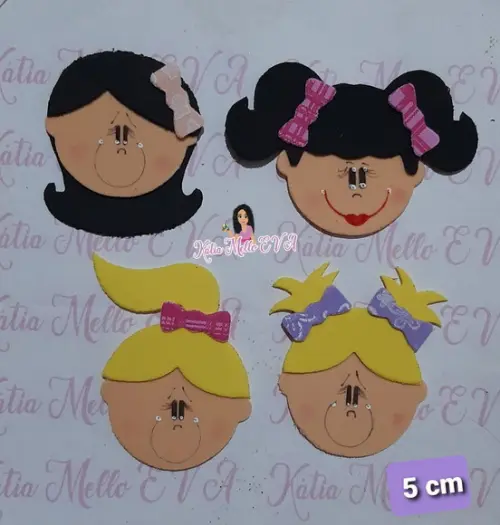 Boneca em eva