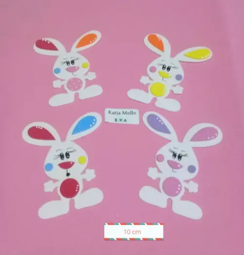 Coelhos em Eva 10 cm