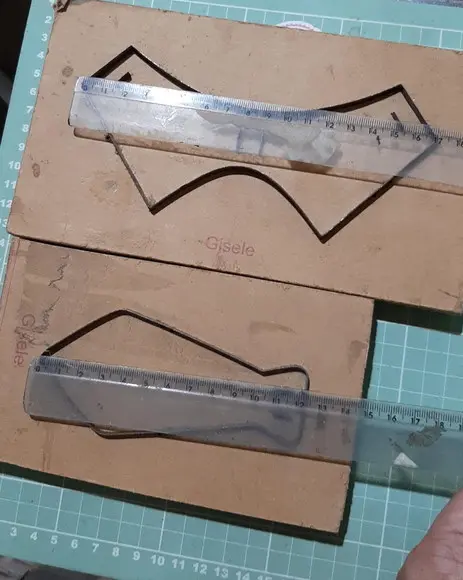 Faca de Corte e Vinco Gravata