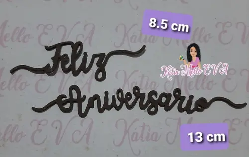 Feliz aniversário em eva 13 cm