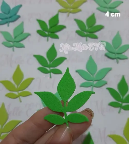 Folhas em Eva 4 cm