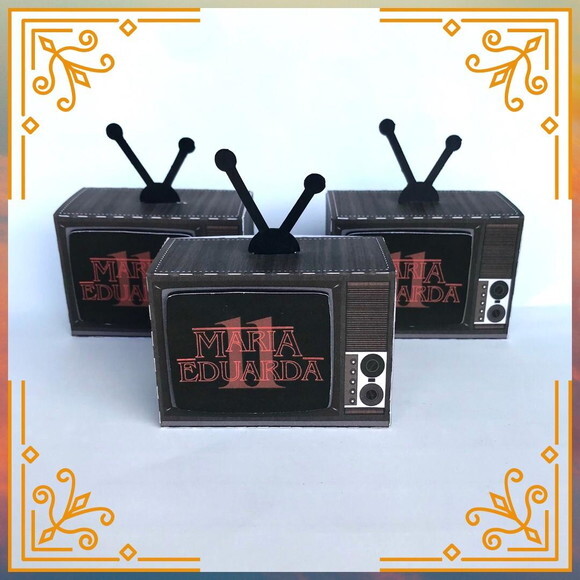Kit Temático Personalizado Stranger Things - 70 Peças
