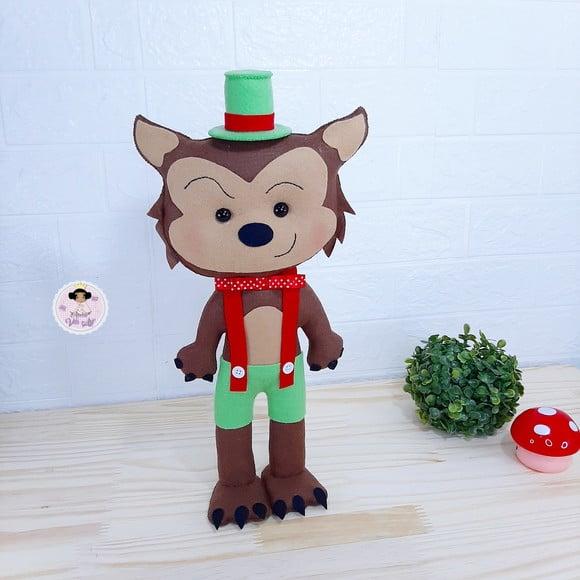 Lobo Mau em Feltro 37 cm
