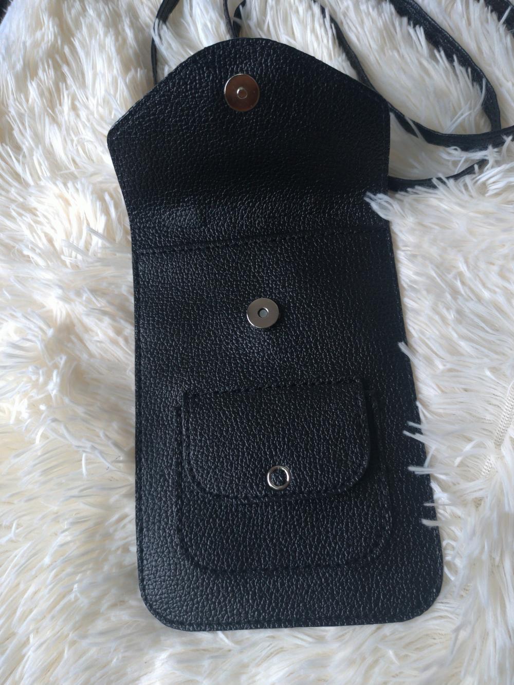 Bolsinha para Celular Vivian tiracolo preta