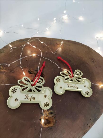 Bola de Natal em Madeira Personalizada com Acrílico Dourado