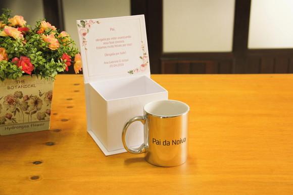 Caixa com caneca